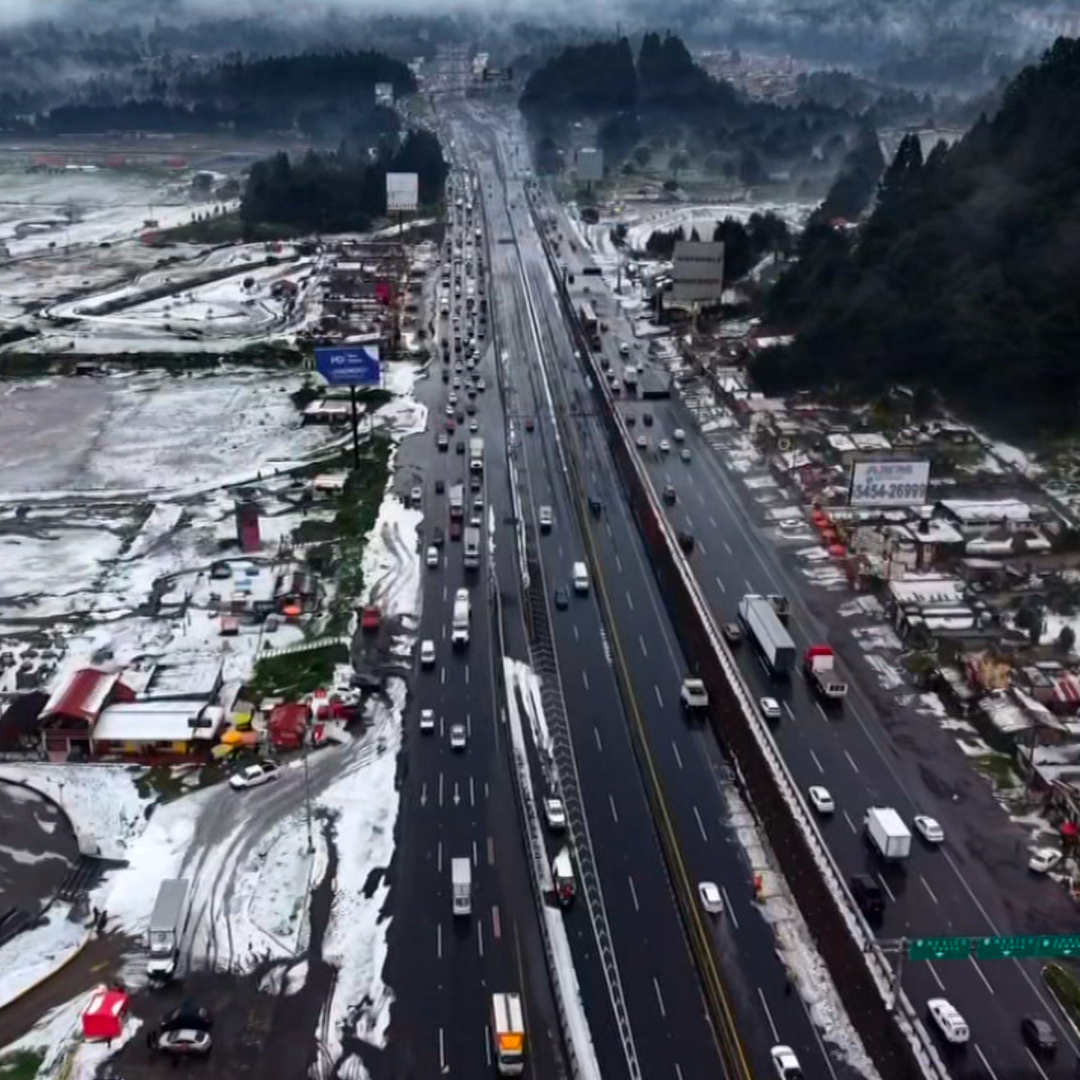 Fuerte Granizada Cubre La Marquesa y Complica la México-Toluca